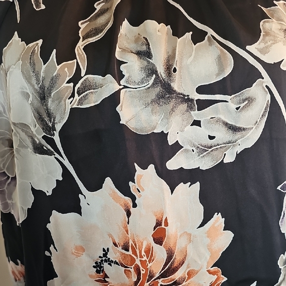 WHBM Floral Halter Neck Women's Top - Picture 3 of 8